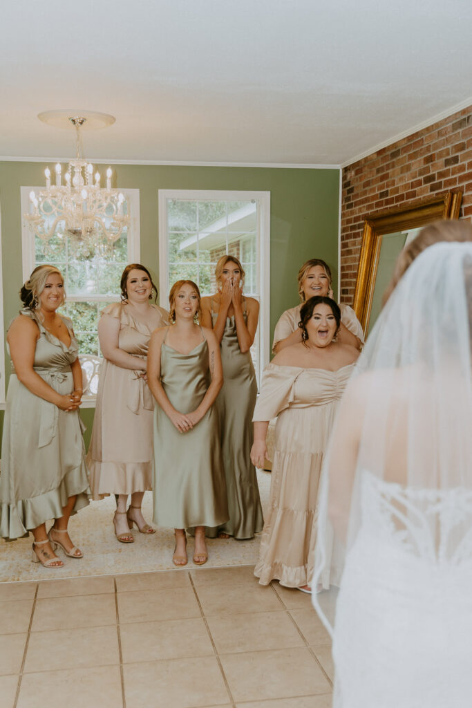 bridesmaids reaction to bride fully ready