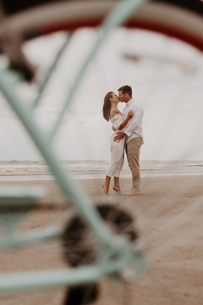 portrait of the couple kissing during their photoshoot