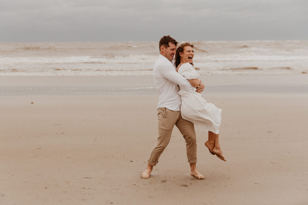 couple dancing during their dream sunrise photoshoot
