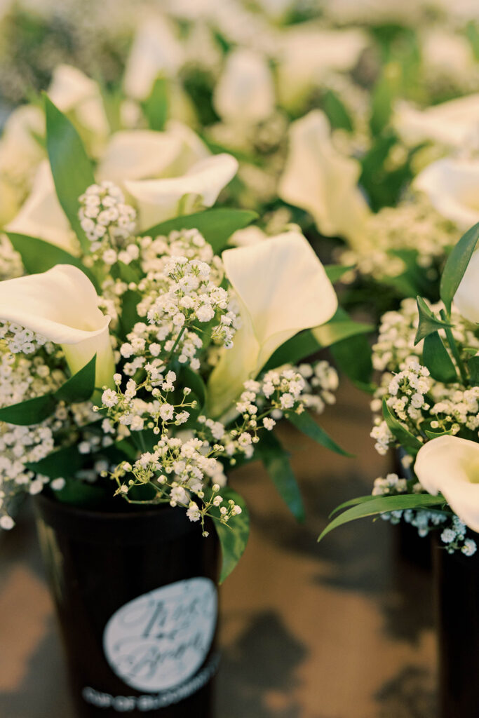 stunning flowers at the georgia wedding 