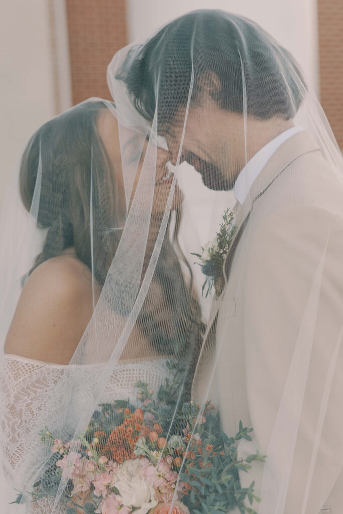 Christin & Aaron’s Romantic Georgia Wedding at Hazelhurst First Baptist Church