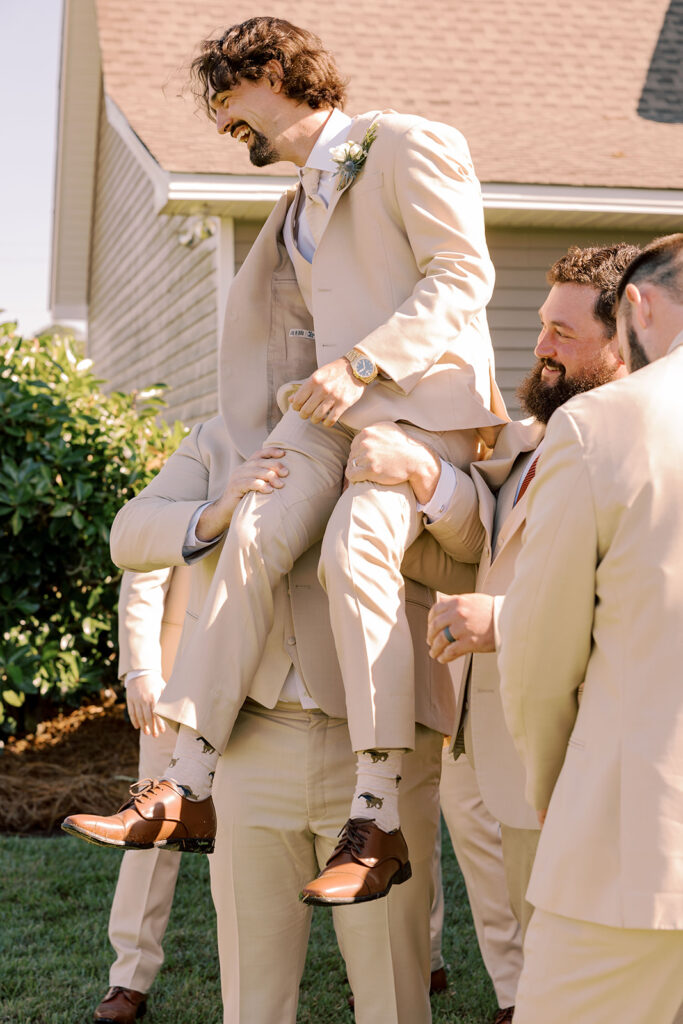 Fun picture of the groom and his friends
