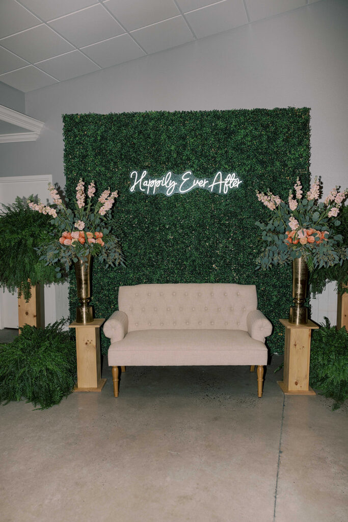 Christin & Aaron’s Romantic Georgia Wedding at Hazelhurst First Baptist Church