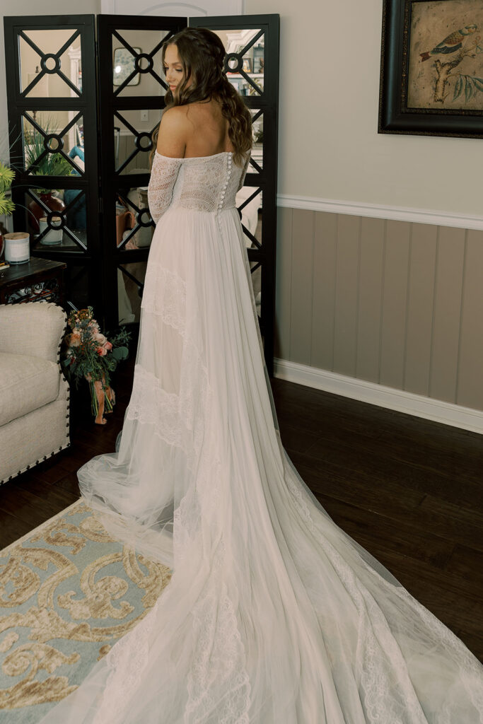 Picture of the bride before her first look with the groom