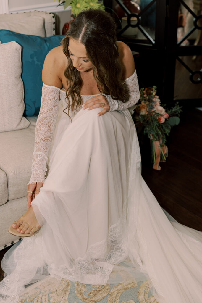 Christin & Aaron’s Romantic Georgia Wedding at Hazelhurst First Baptist Church