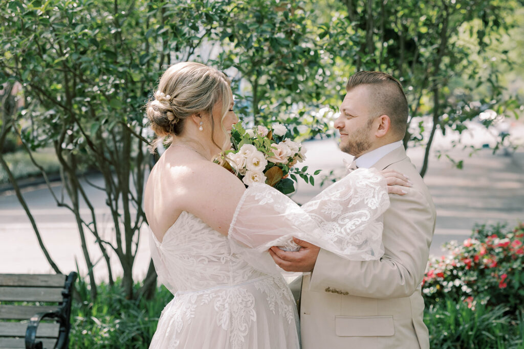 A Classic Spring Wedding at Forsyth Park Filled With Romance and Southern Charm