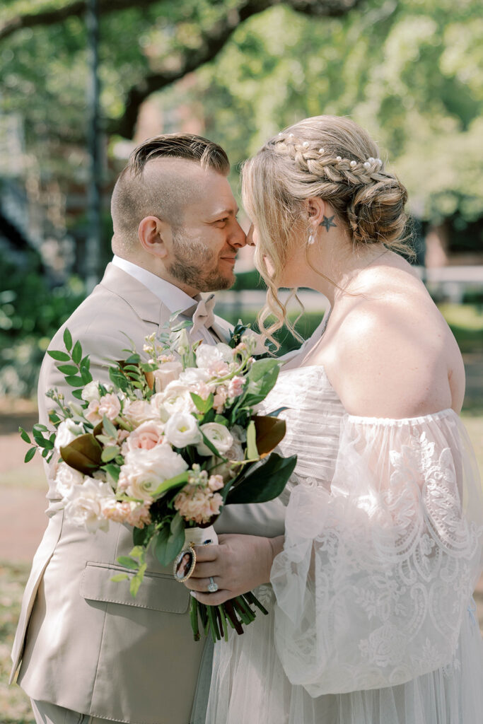 A Classic Spring Wedding at Forsyth Park Filled With Romance and Southern Charm