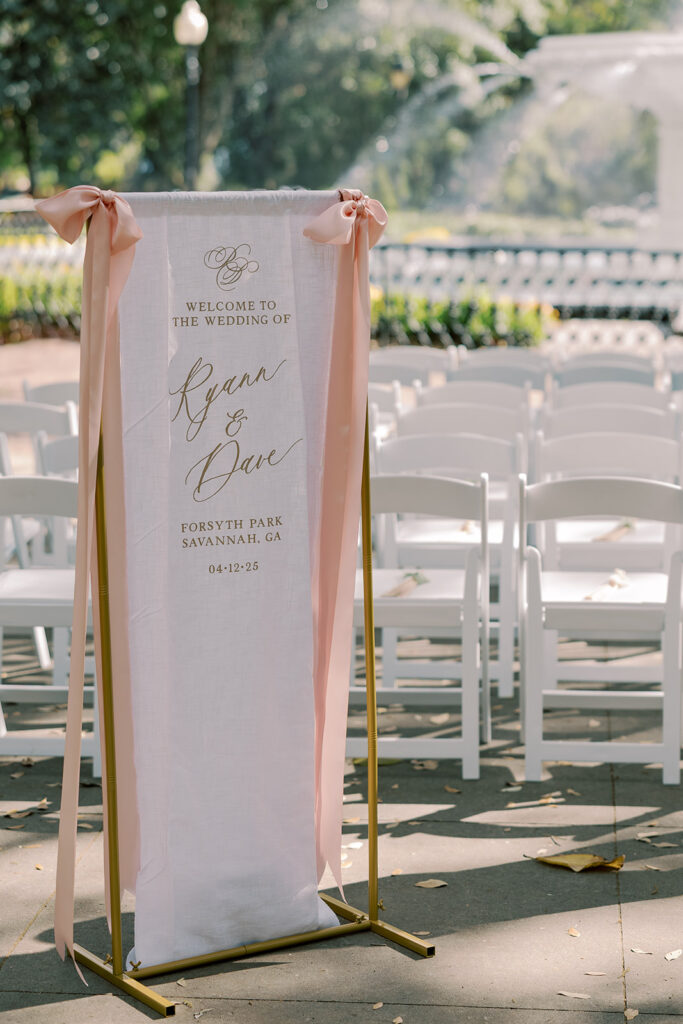 A Classic Spring Wedding at Forsyth Park Filled With Romance and Southern Charm