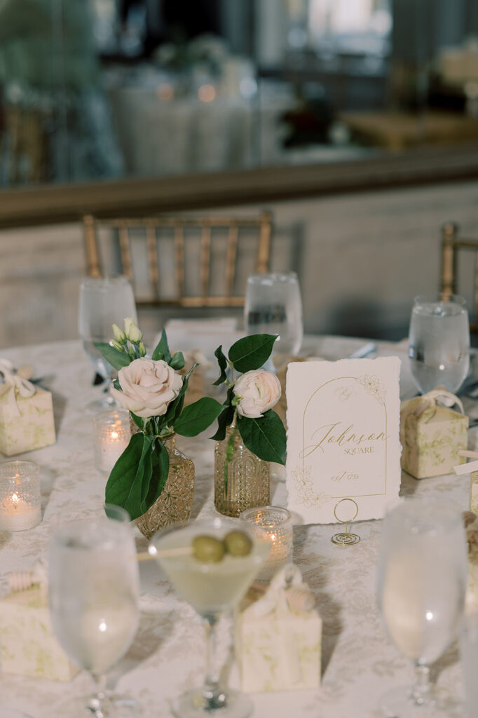 A Classic Spring Wedding at Forsyth Park Filled With Romance and Southern Charm