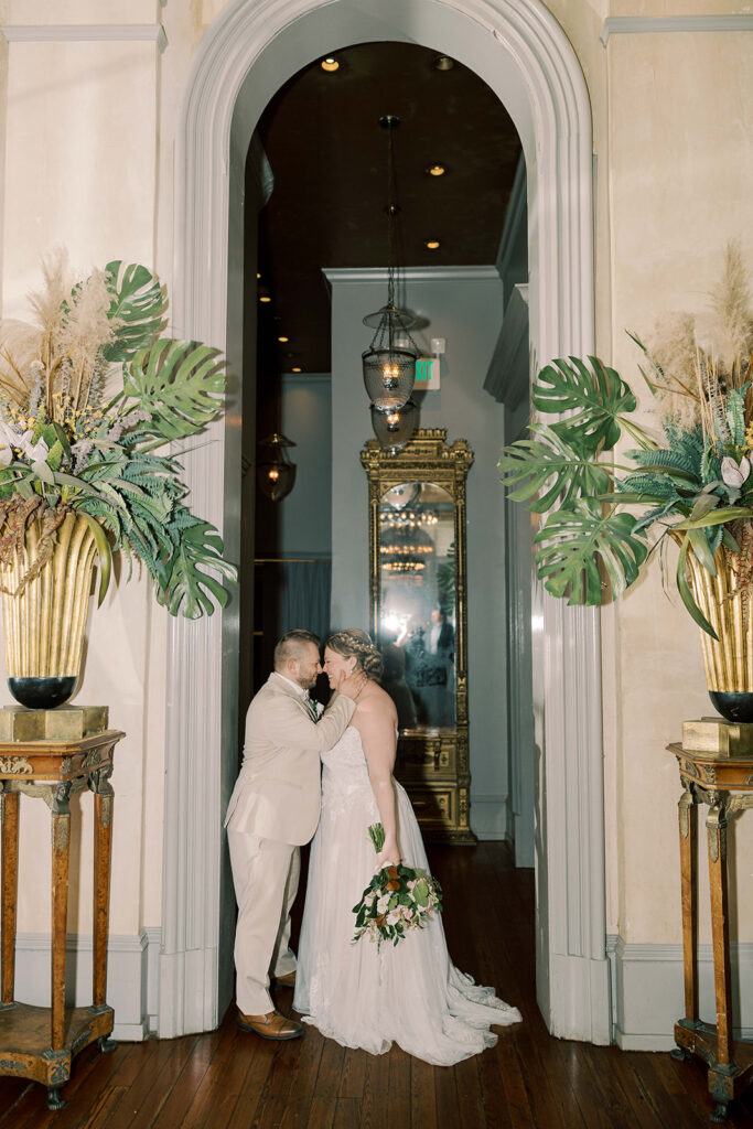 A Classic Spring Wedding at Forsyth Park Filled With Romance and Southern Charm