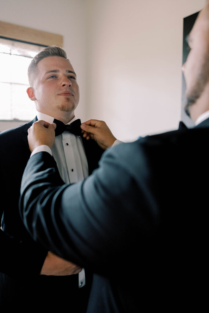 All About the Groom: Must-Have Groom Portraits & Fun Groomsmen Photos