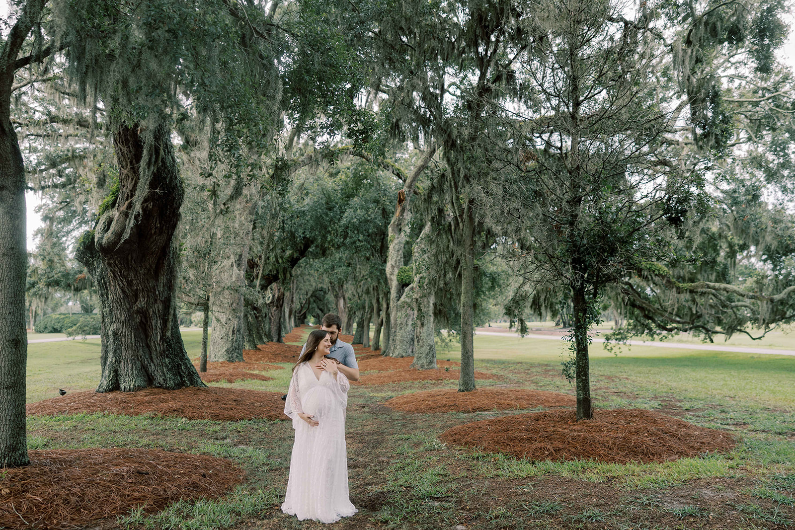 A St. Simons Island Love Story: Romantic Georgia Maternity Session Beneath the Oaks