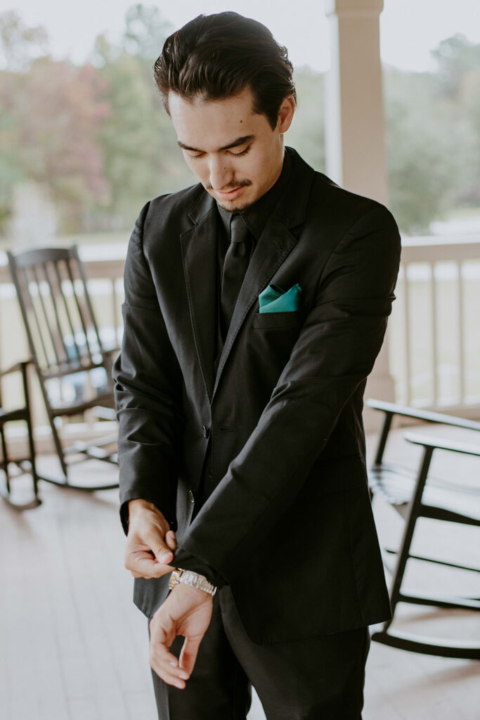 husband to be before the ceremony