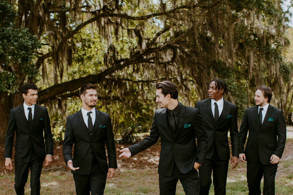 All About the Groom: Must-Have Groom Portraits & Fun Groomsmen Photos