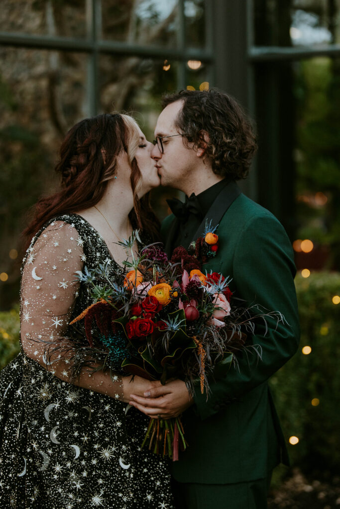 cute picture of the newly married couple kissing