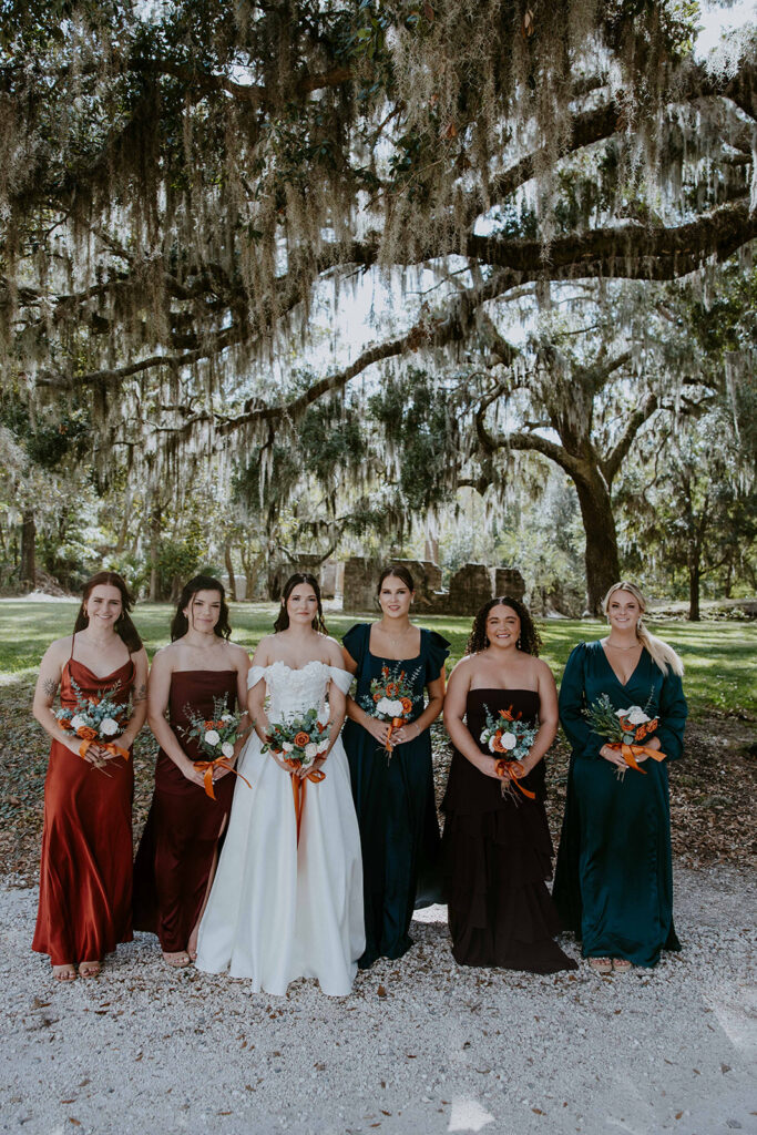 cute picture of the bride and her friends
