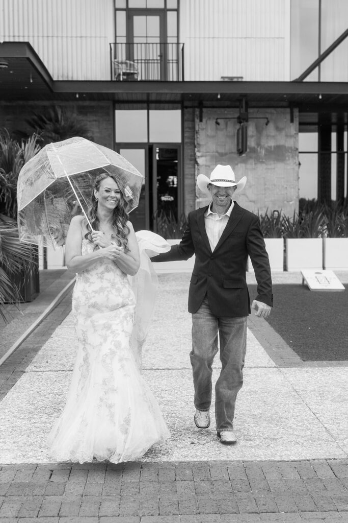 An Intimate Savannah Wedding on the River: Robin & Paul’s Romantic Day