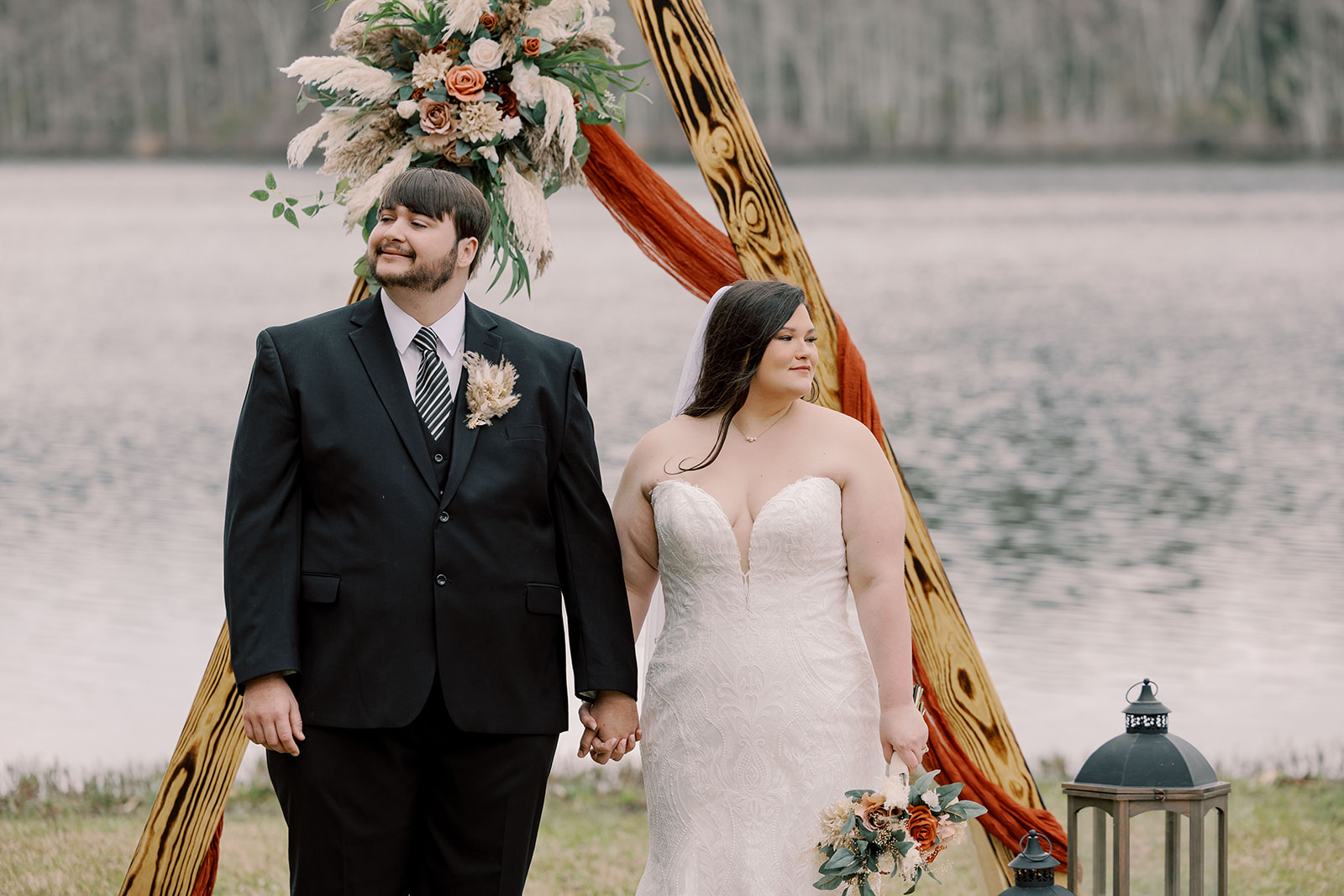 A Bohemian Lakeside Wedding at Evans County Public Fishing Area | Taylor & Brandon