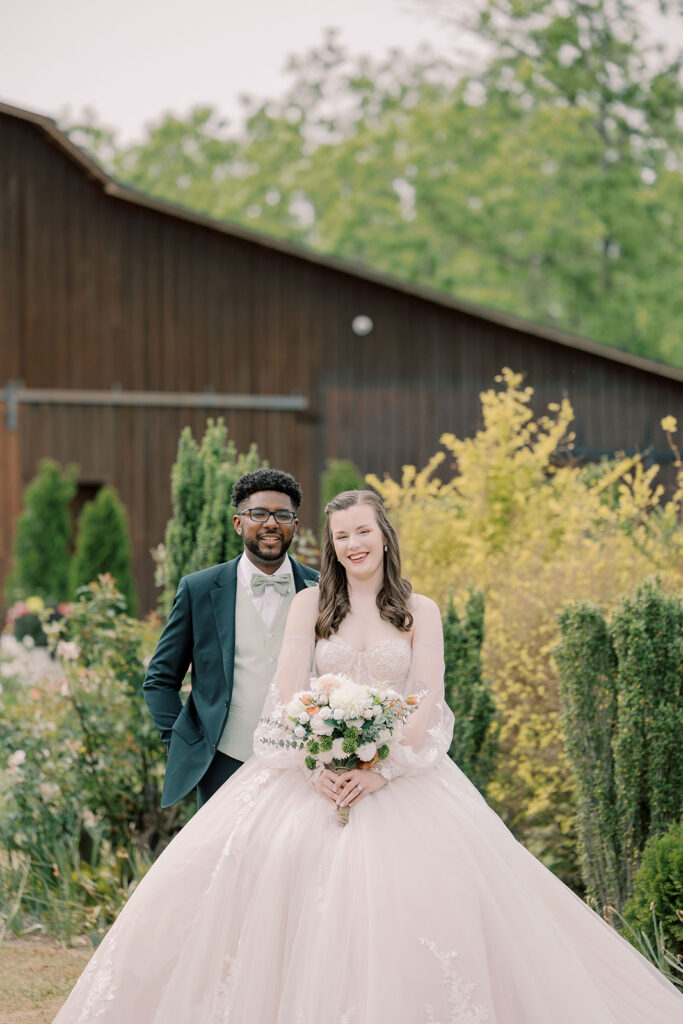 Shelby & Steven’s Romantic Perry’s Landing Wedding Celebration in Augusta