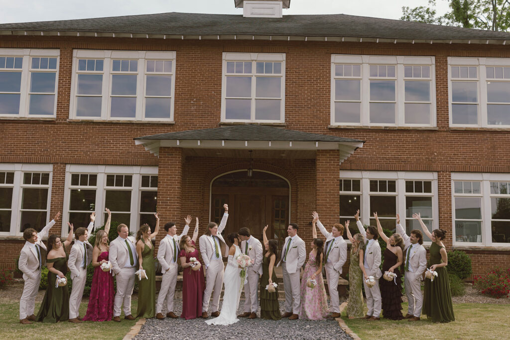 stunning picture of the groom and his friends