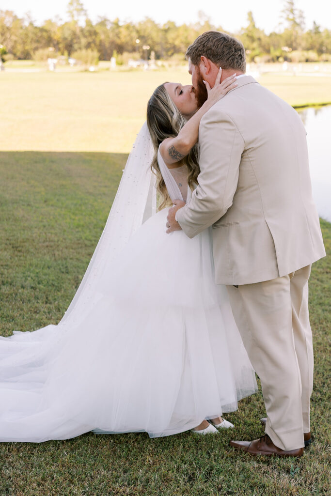 beautiful picture of the newlyweds kissing
