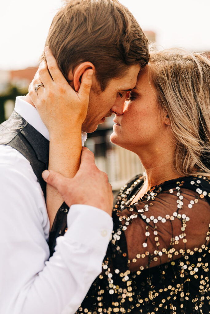 romantic couple portraits in savannah