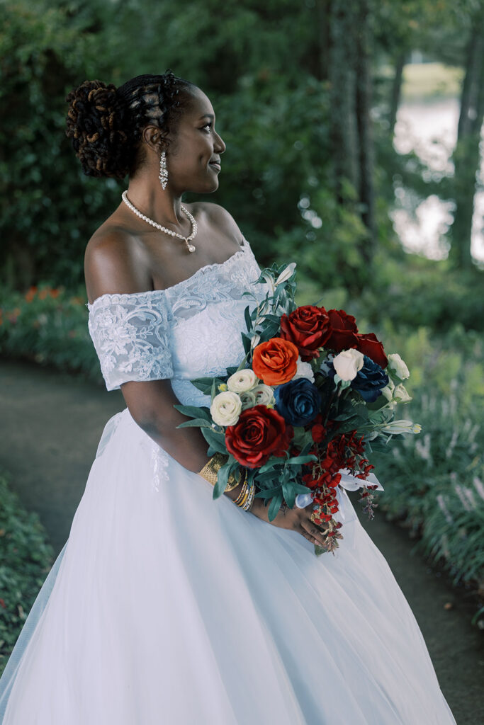 cute picture of the bride holding her bouquet
