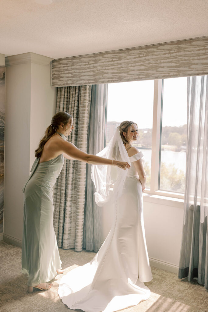 Kylee & Logan’s Elegant Waterfront Wedding at The Westin Savannah